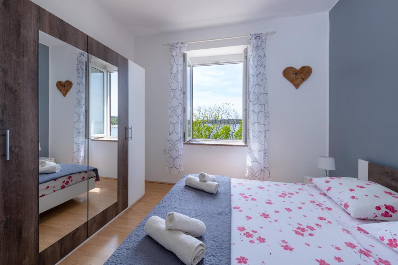 Apartment Dobric Коромачно Экстерьер фото